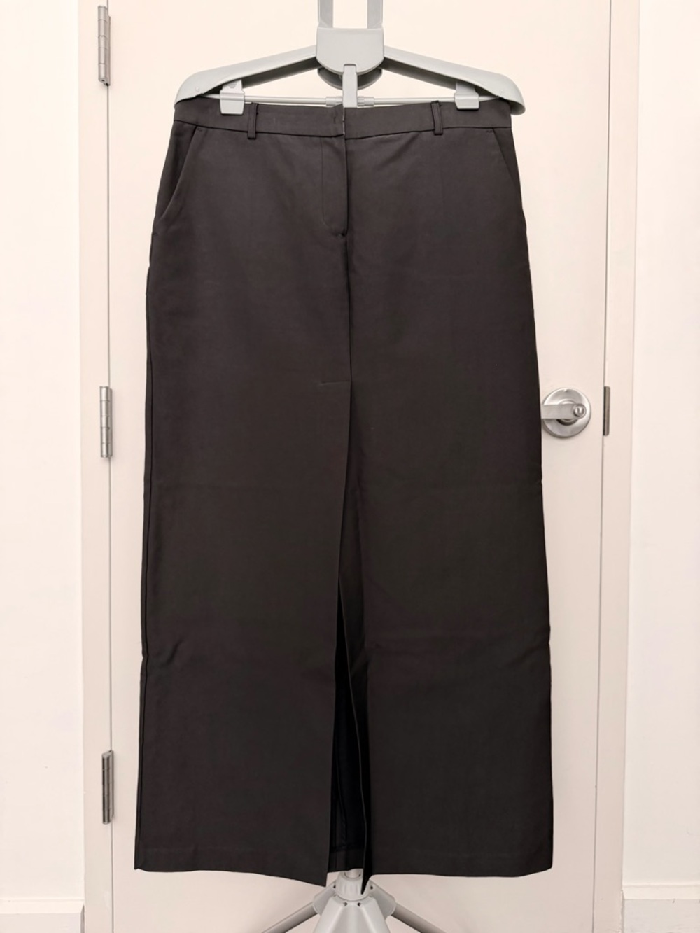 The Frankie Shop Black Front-Slit Midi Skirt